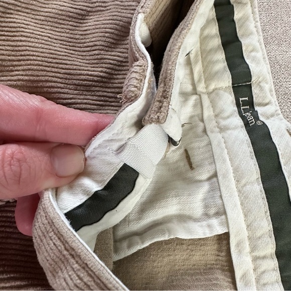 L.L. Bean Vintage Comfort Waist Corduroy Pants. Khaki/Brown. 36x29. - Picture 5 of 8